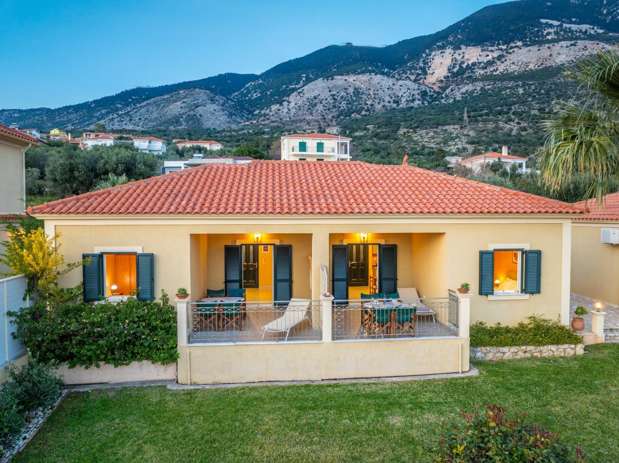 Eleftheria Apartments Vlachata Екстериор снимка