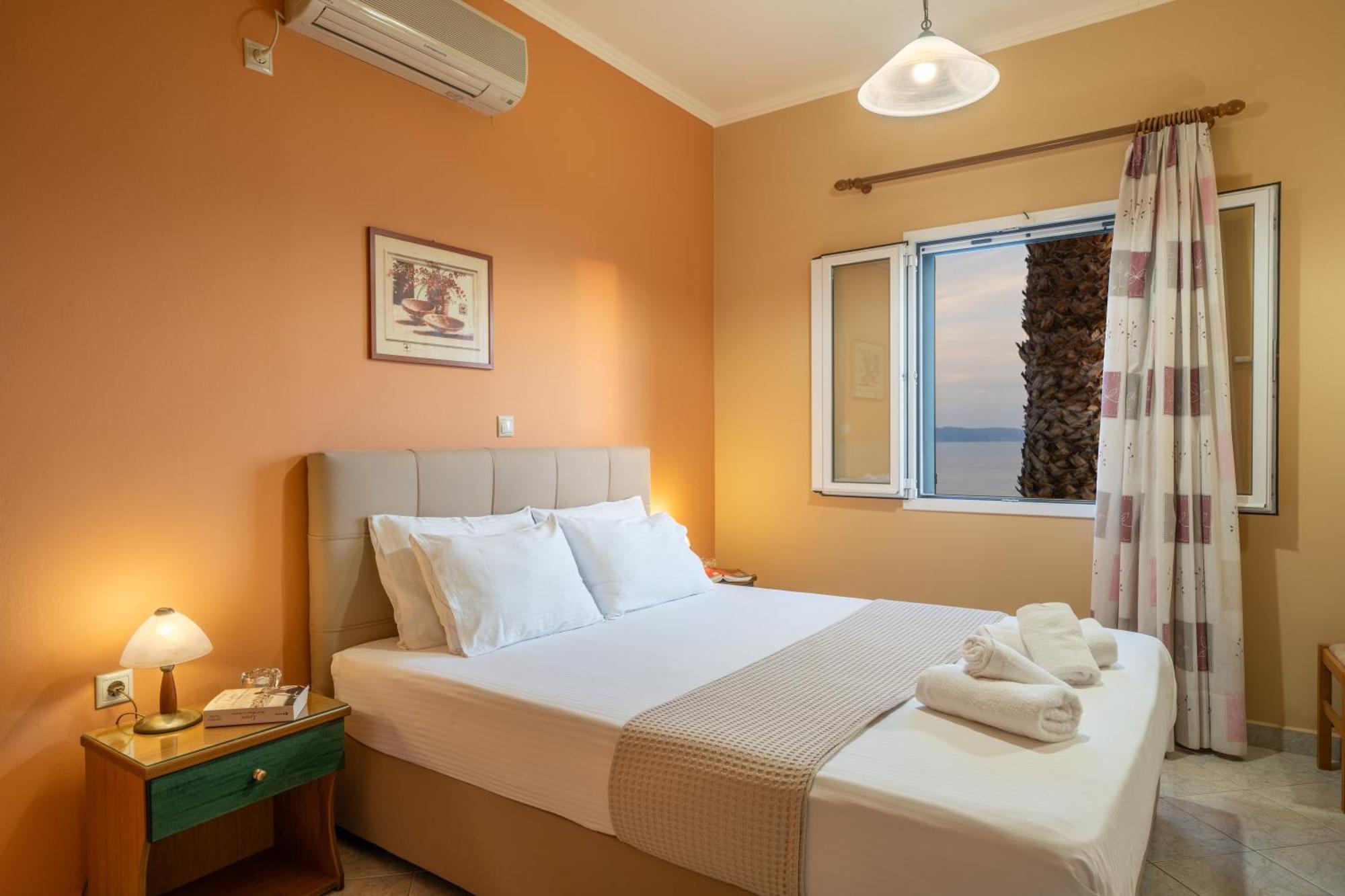 Eleftheria Apartments Vlachata Екстериор снимка