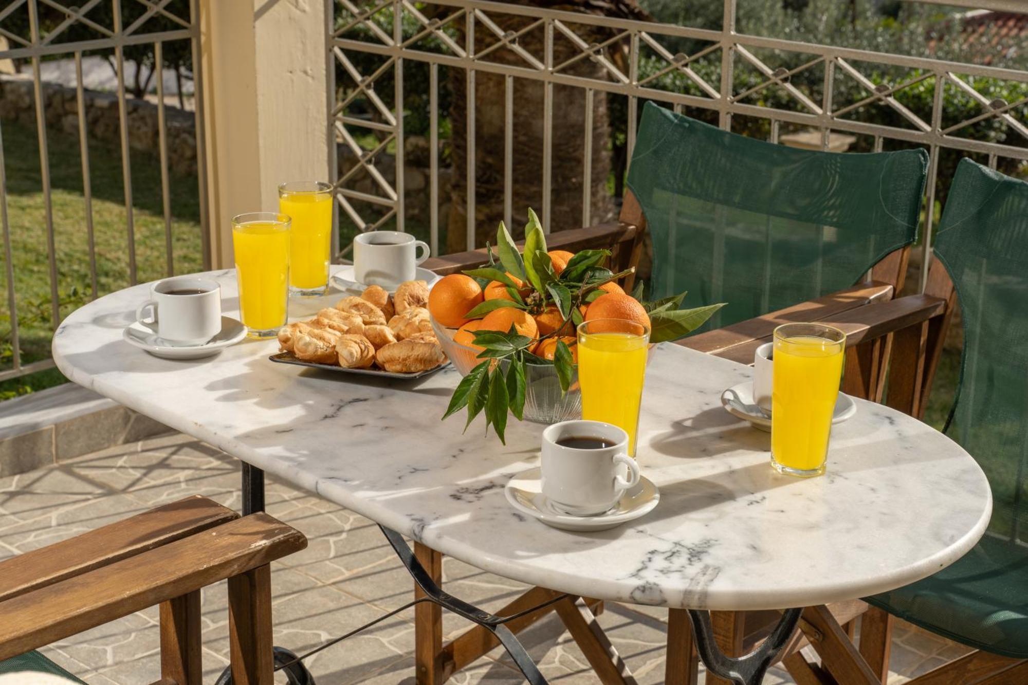 Eleftheria Apartments Vlachata Екстериор снимка