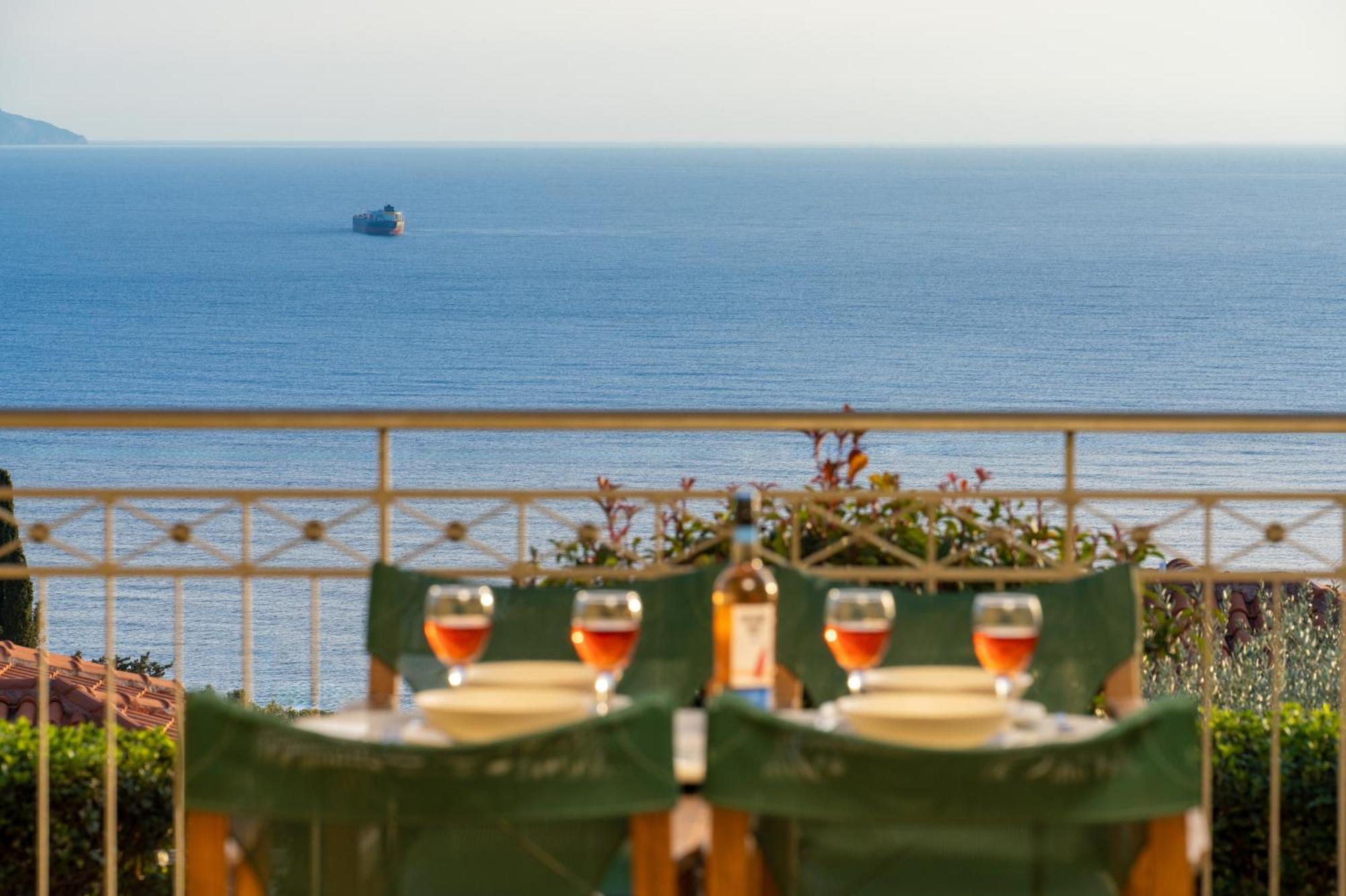 Eleftheria Apartments Vlachata Екстериор снимка