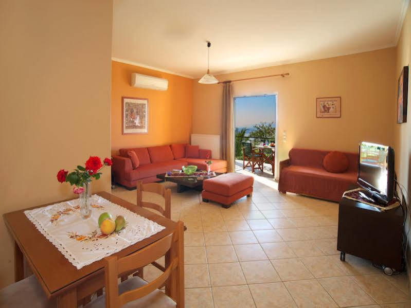 Eleftheria Apartments Vlachata Екстериор снимка