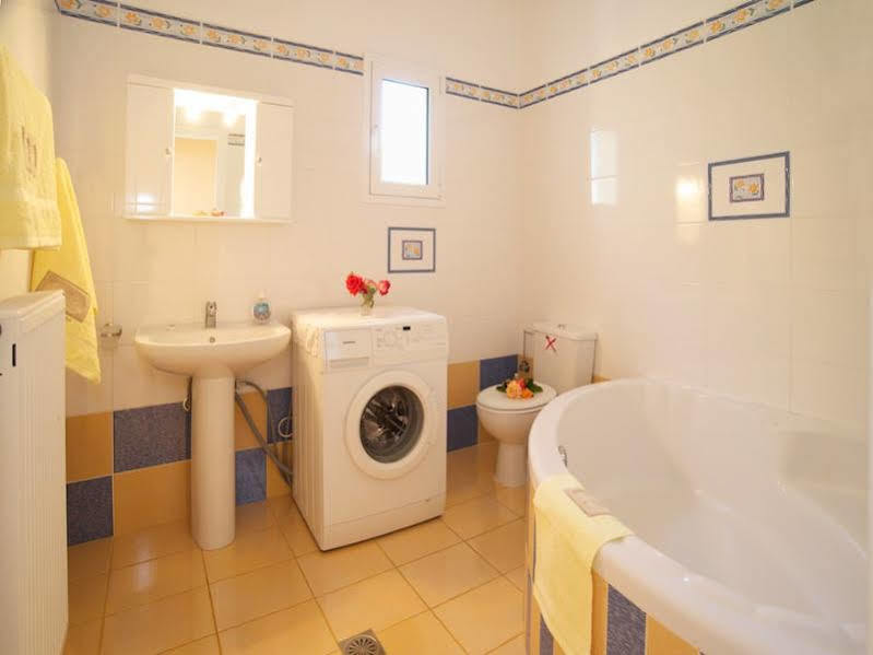 Eleftheria Apartments Vlachata Екстериор снимка